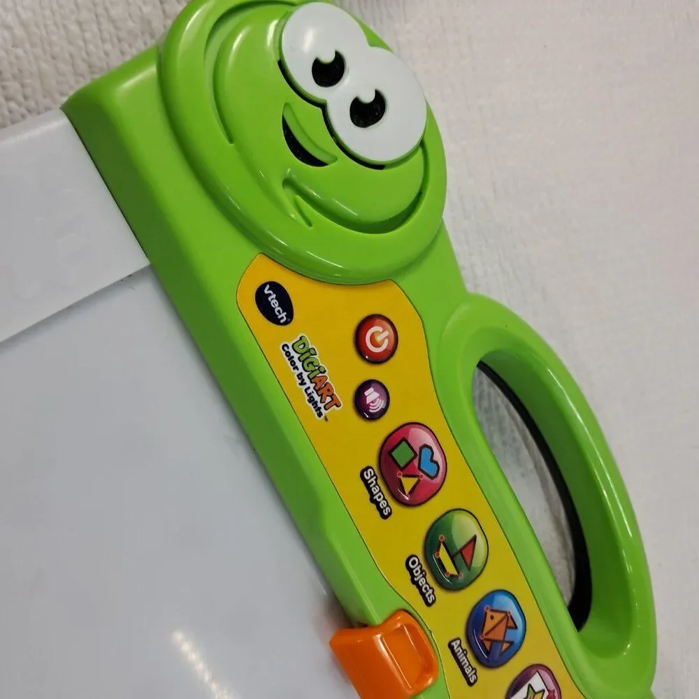 Vtech Digiart Color by Lights Light Up Board kids drawing tracing tablet art toy